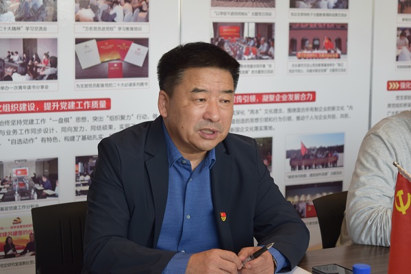 吴书记.jpg