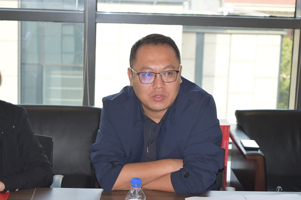王副书记交流.jpg